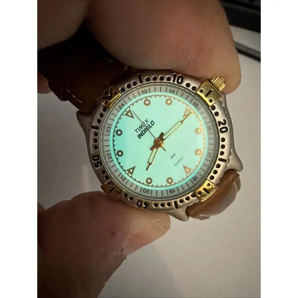 Vintage! Timex Indiglo Watch leather - Circa 1995 37mm New battery - WORKS!